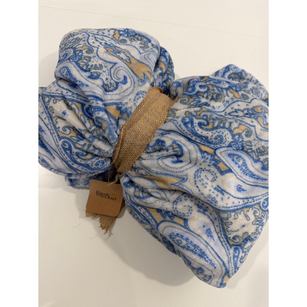 PediPocket Perfect Paisley Fleece Throw Blanket with Foot Pocket Blue 50x70 NEW - Picture 2 of 4